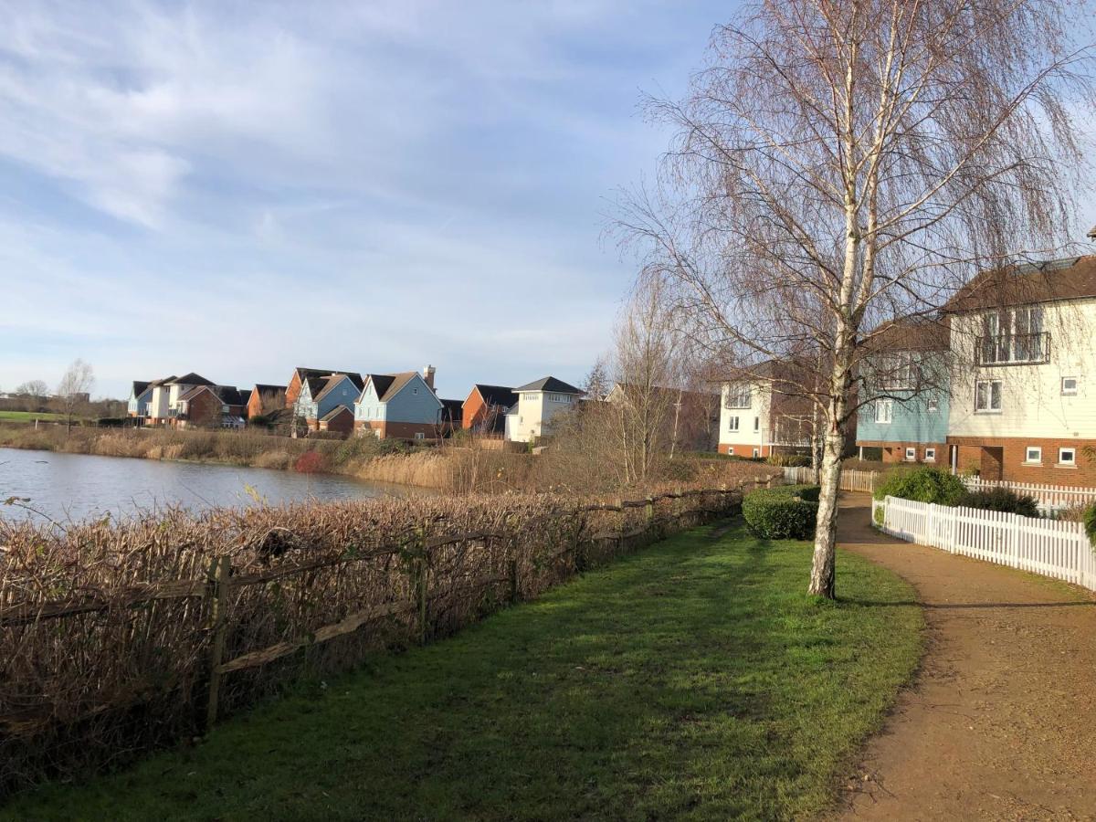 Beautiful 1-Bed Apartment In Redhill Redhill  Exterior foto